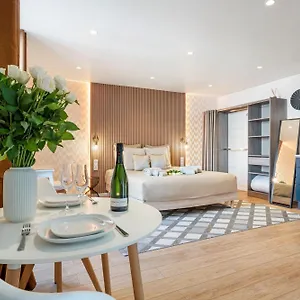 Apartment Renting - Massena - Luxe - Jacuzzi - Terrace - King Bed - Ac, Nice