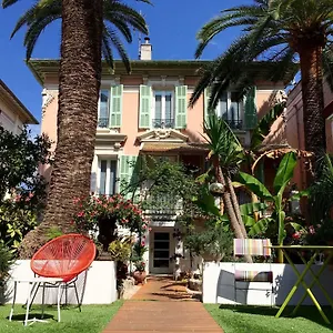 Rose Hotell